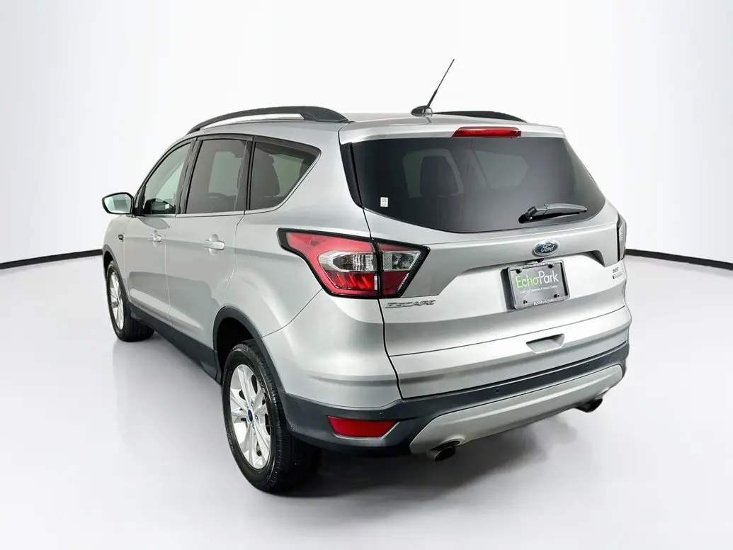 2017 Ford Escape SE photo 5