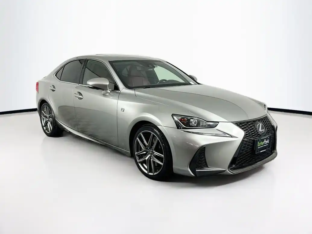 2017 Lexus IS 350 200t's photo