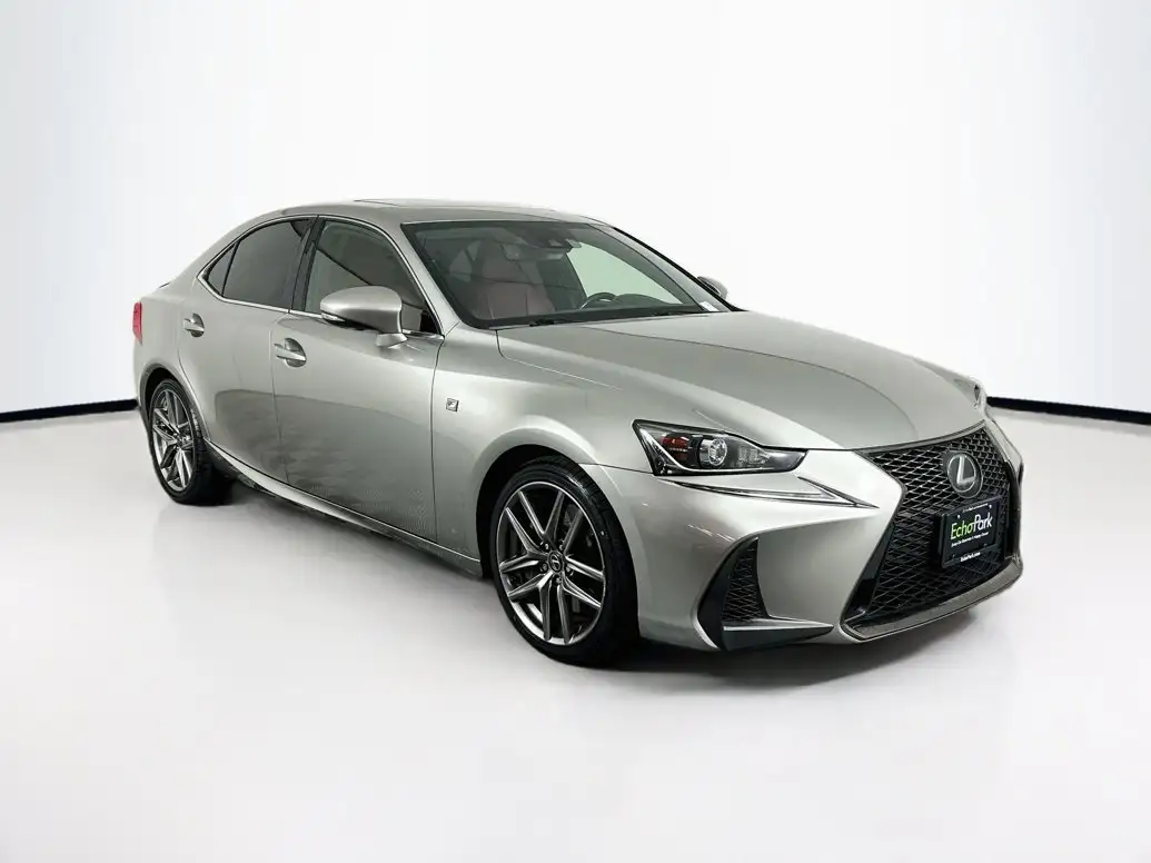 2017 Lexus IS 350 200t's photo