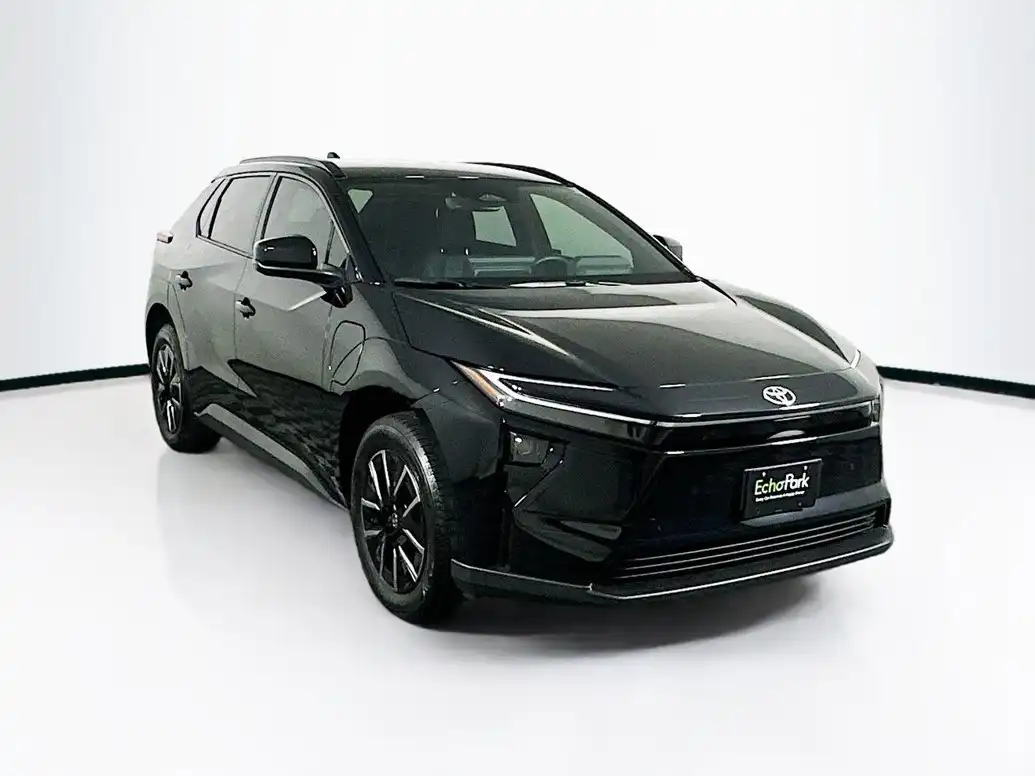 2026 Toyota bZ4X XLE FWD's photo