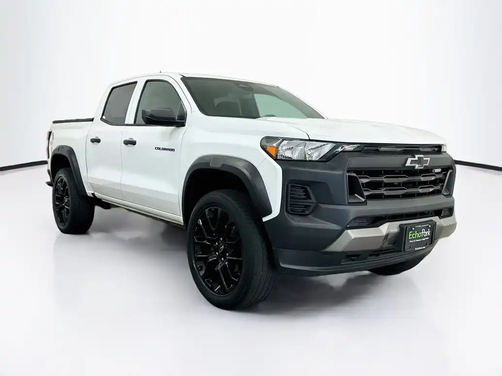 2023 Chevrolet Colorado 4WD Trail Boss Crew Cab Short Box's photo