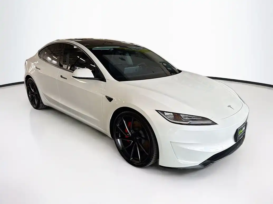 2025 Tesla Model 3 Performance's photo