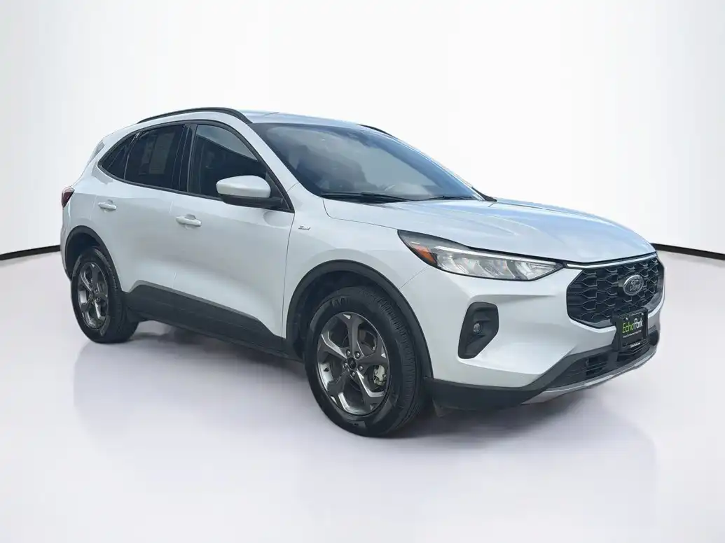 2025 Ford Escape ST-Line Select U9N's photo
