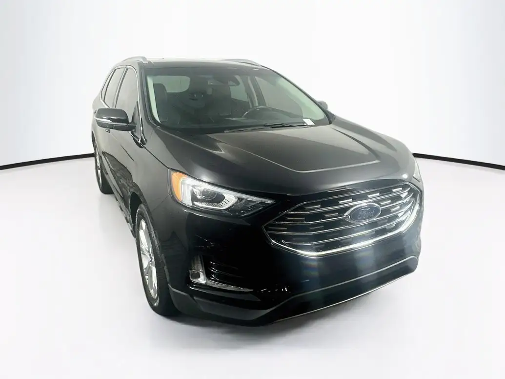 2020 Ford Edge Titanium photo 1