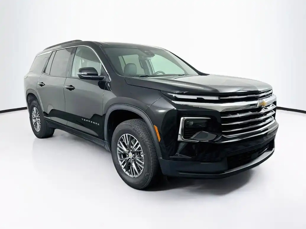 2025 Chevrolet Traverse LT FWD's photo