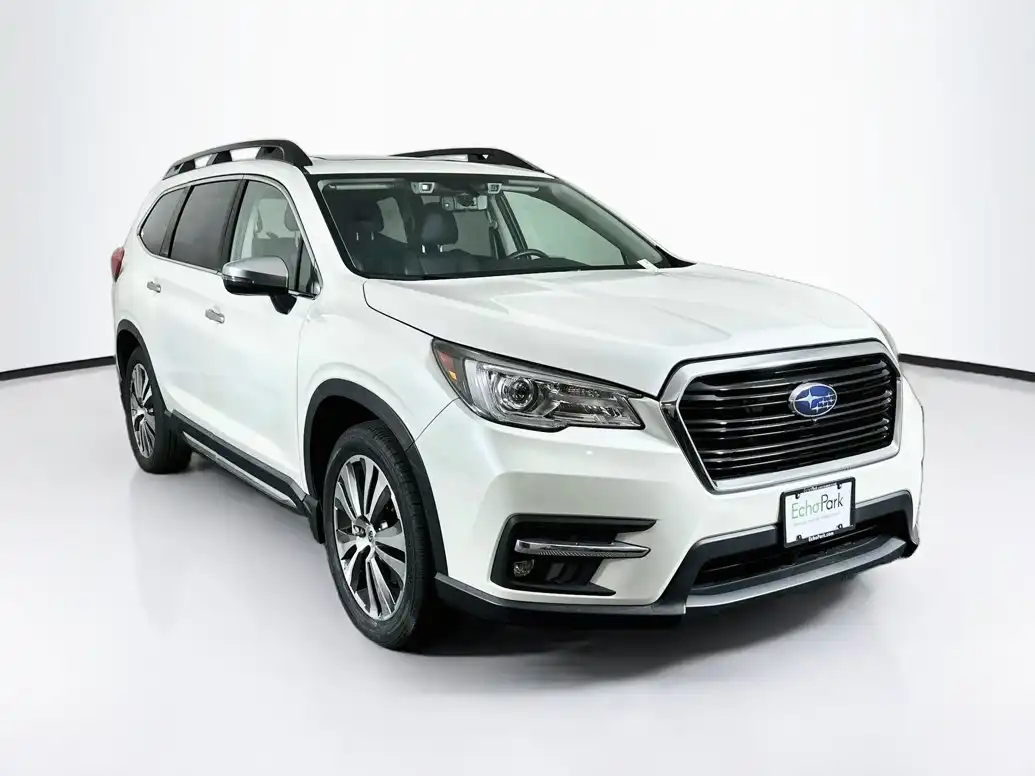 2022 Subaru Ascent Touring's photo