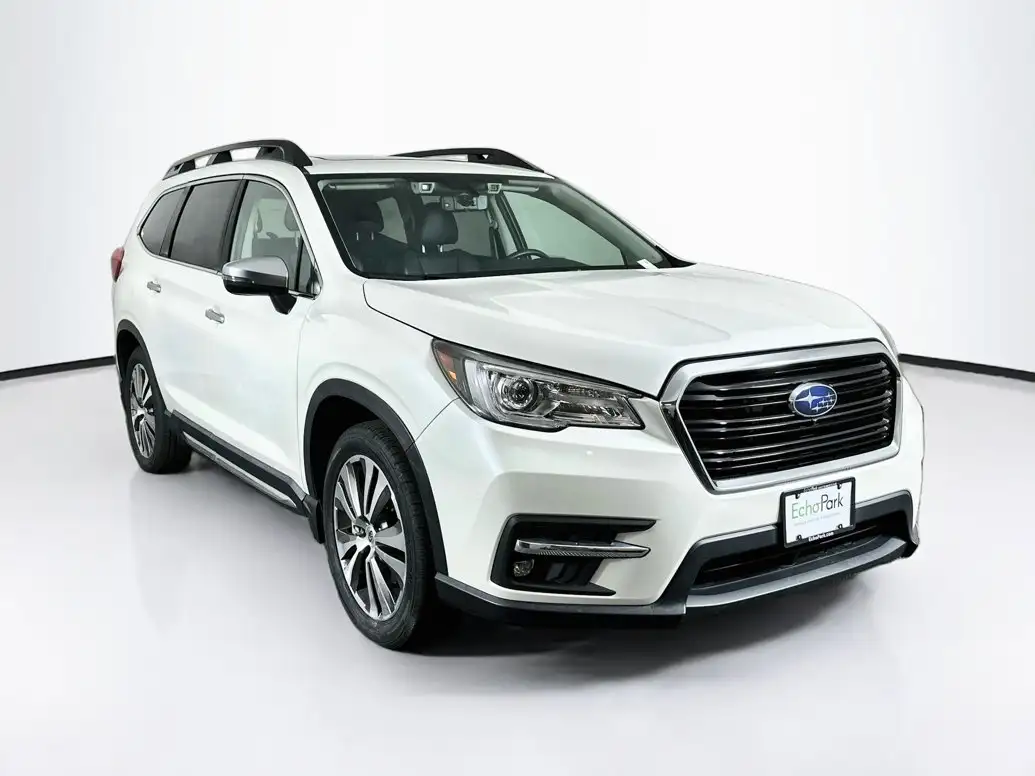 2022 Subaru Ascent Touring's photo