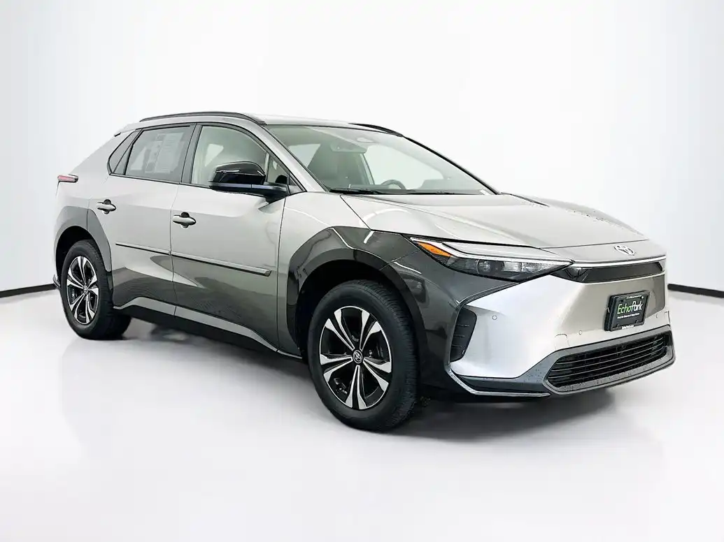 2023 Toyota bZ4X XLE AWD's photo