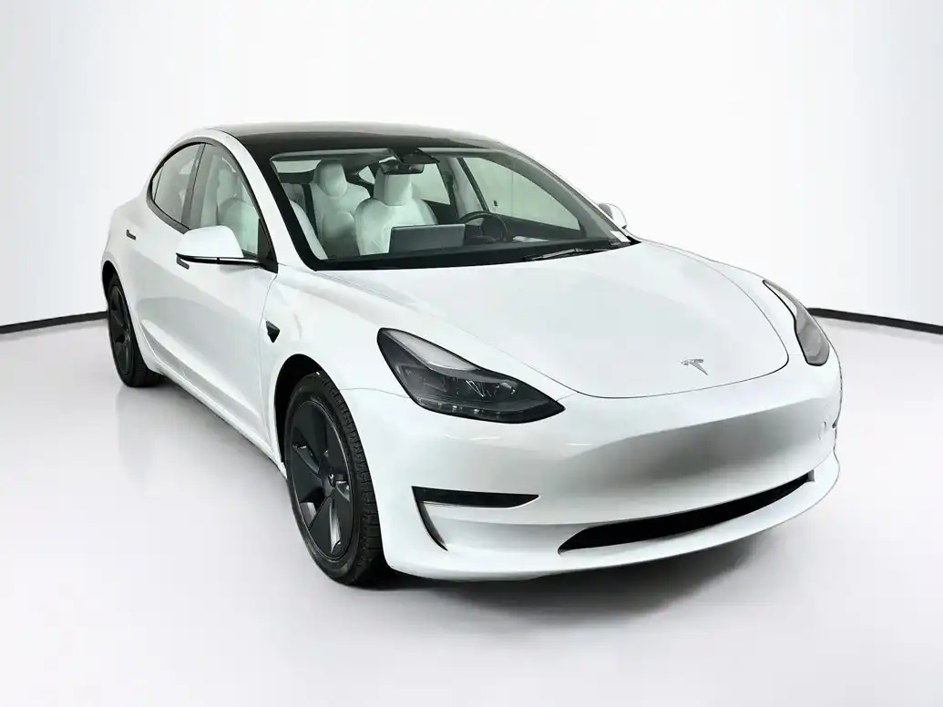 2023 Tesla Model 3 Base's photo