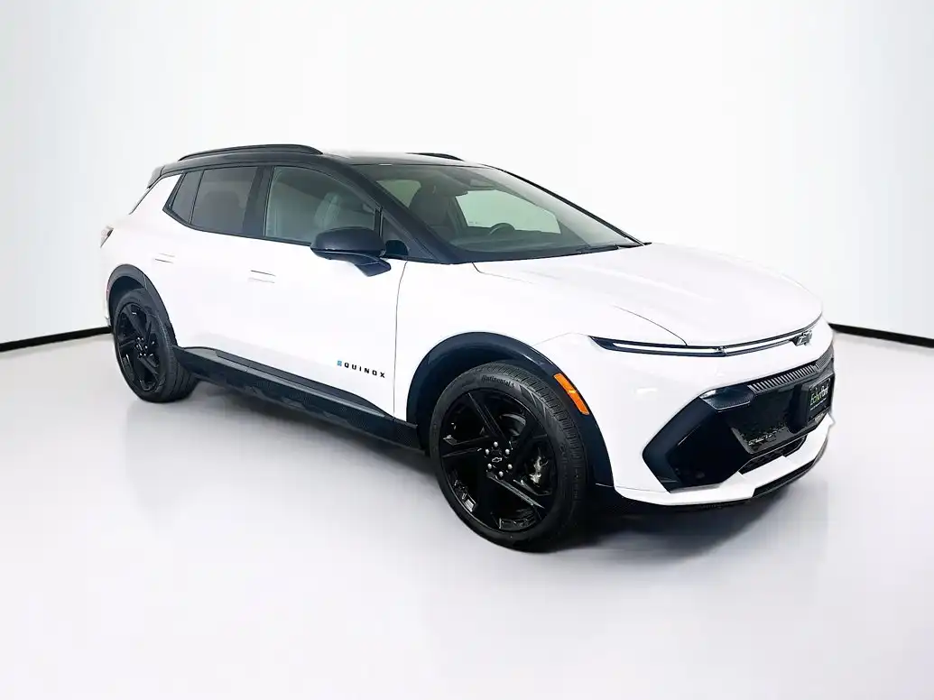 2024 Chevrolet Equinox EV 2RS FWD's photo