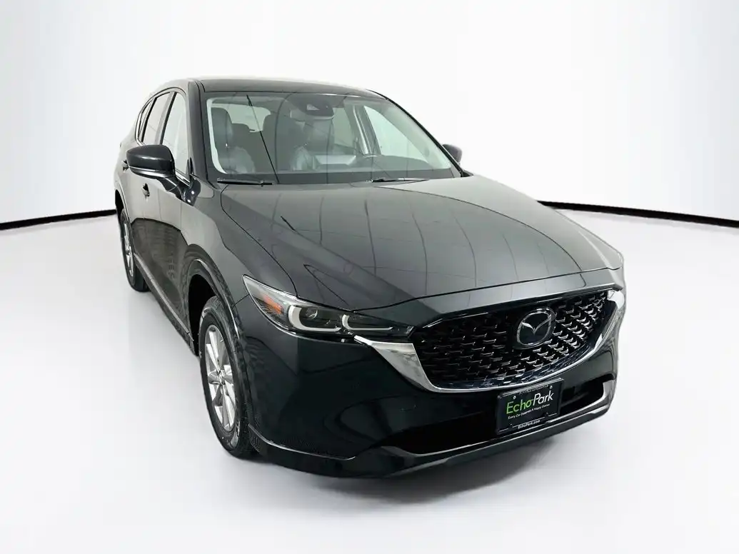 2025 Mazda CX-5 S Preferred package Auto AWD's photo