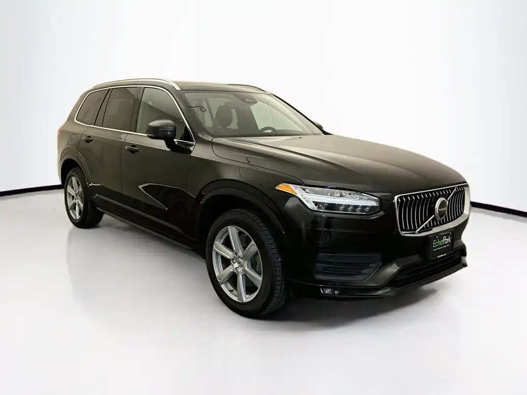 2023 Volvo XC90 B5 Core 4WD's photo
