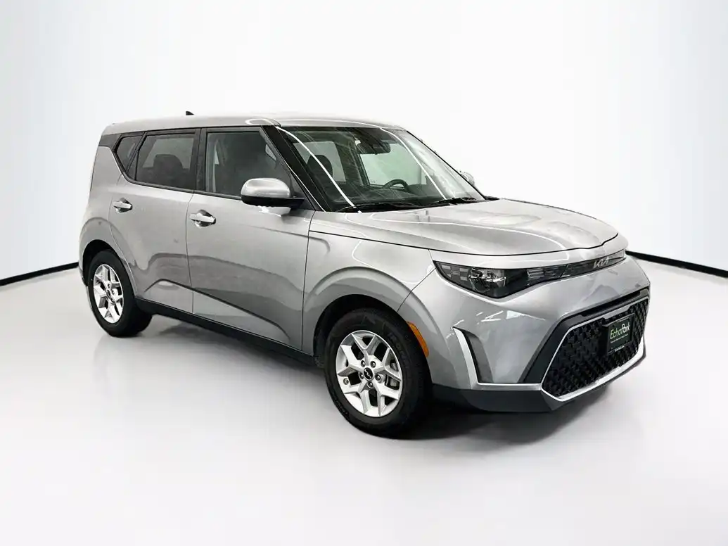 2025 Kia Soul 2.0 LX IVT's photo