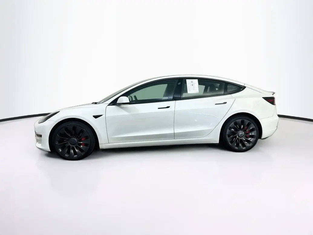 2023 Tesla Model 3 Performance photo 4