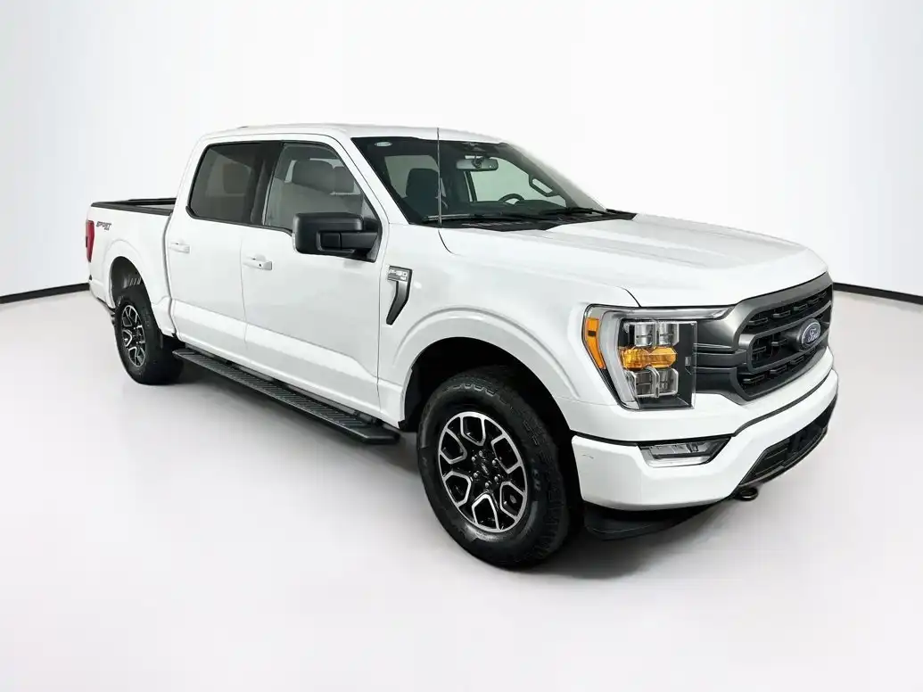 2023 Ford F-150 XLT 4WD SuperCrew 5-1/2' Box's photo