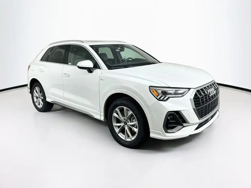 2025 Audi Q3 45 TFSI S Line Premium quattro's photo
