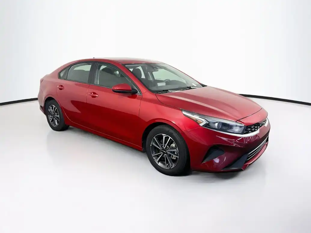 2024 Kia Forte LXS Auto's photo