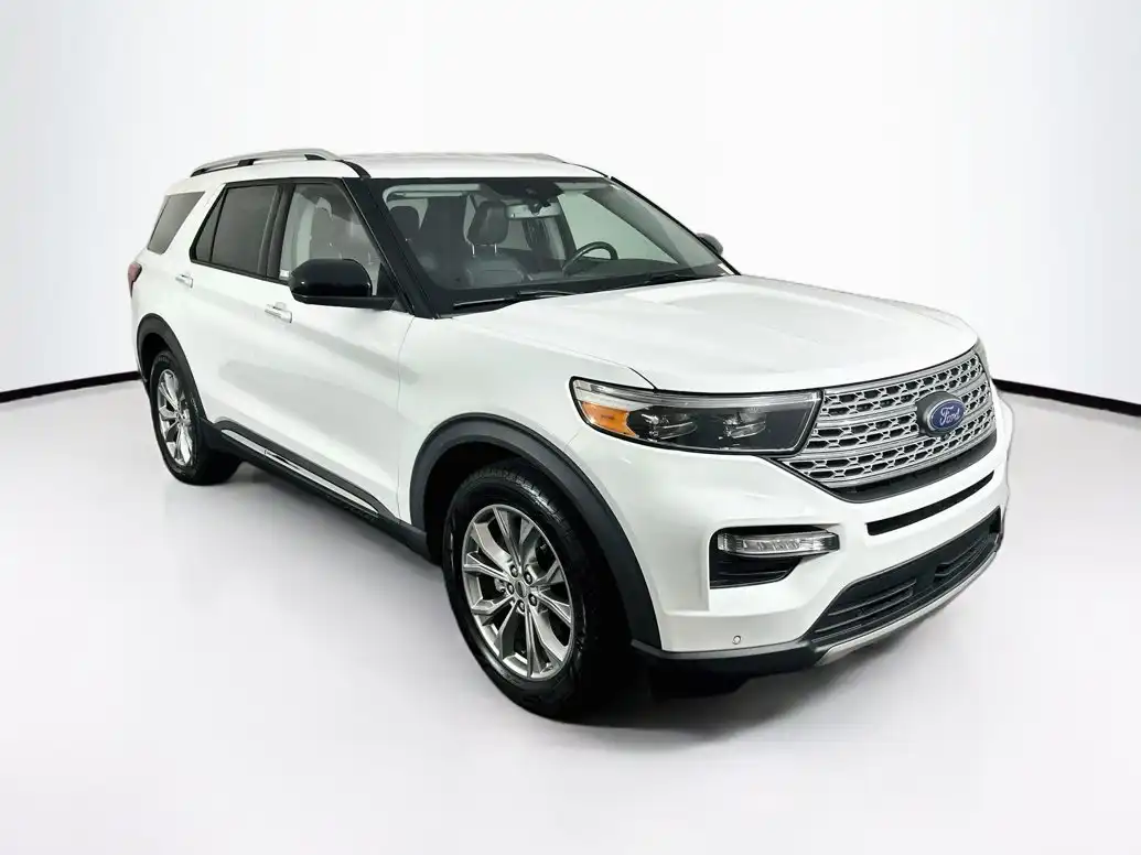 2022 Ford Explorer Limited RWD's photo