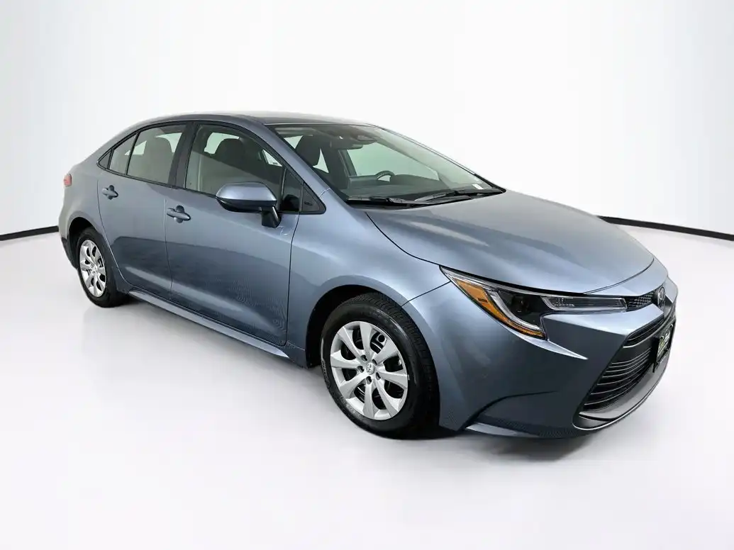 2026 Toyota Corolla LE CVT's photo