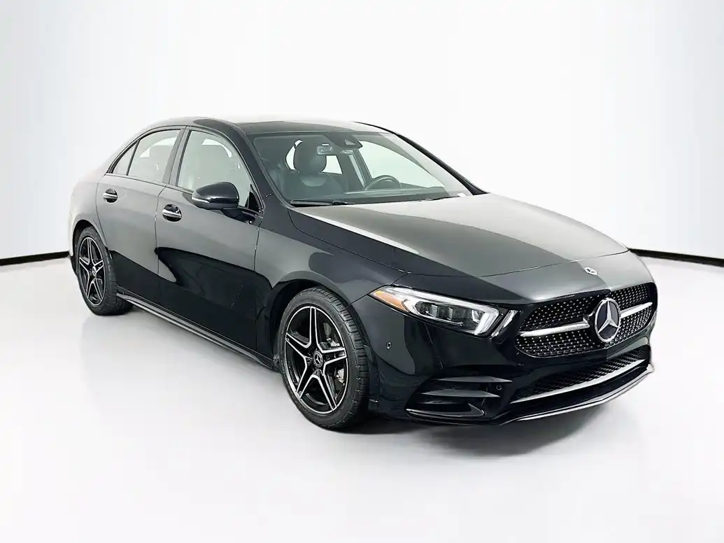 2022 Mercedes-Benz A-Class A220 4MATIC's photo