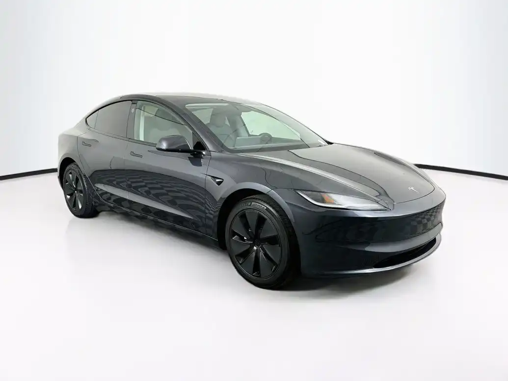 2025 Tesla Model 3 Long Range's photo