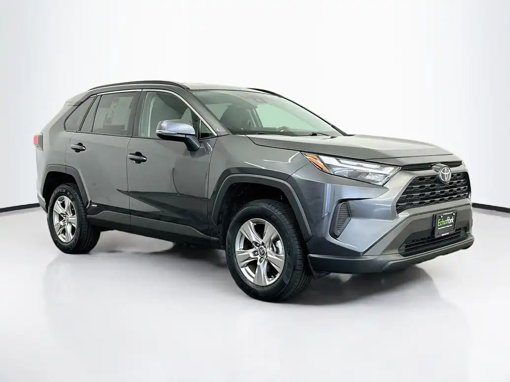 2025 Toyota RAV4 Hybrid XLE AWD's photo