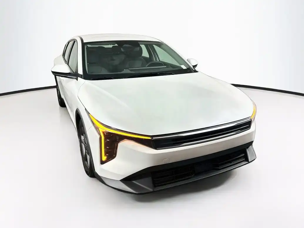 2025 Kia K4 LXS AT's photo