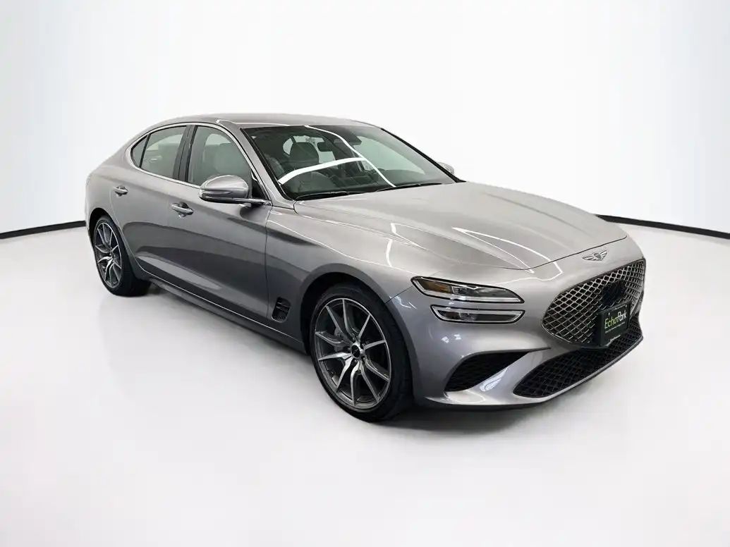 2025 Genesis G70 2.5T Standard's photo