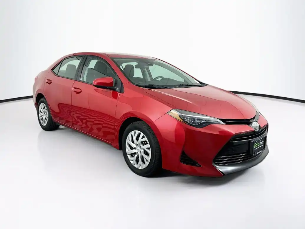 2018 Toyota Corolla LE AT's photo