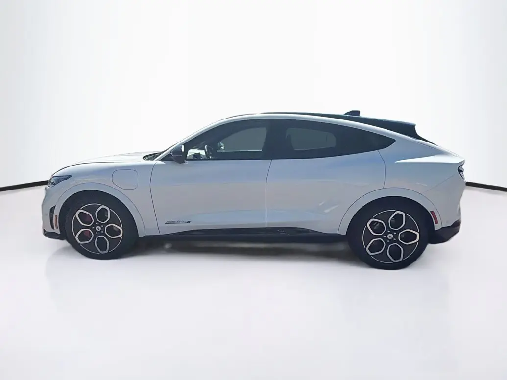 2023 Ford Mustang-Mach-e GT photo 4
