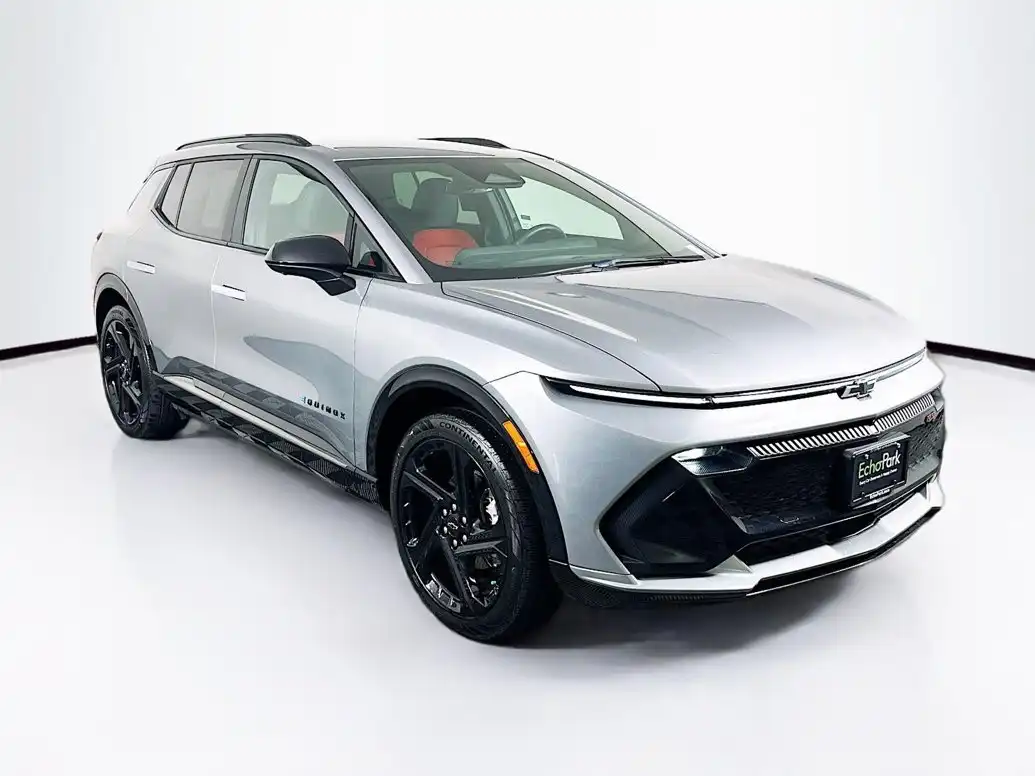 2025 Chevrolet Equinox EV RS FWD's photo
