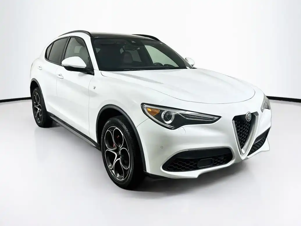 2023 Alfa Romeo Stelvio Ti AWD's photo