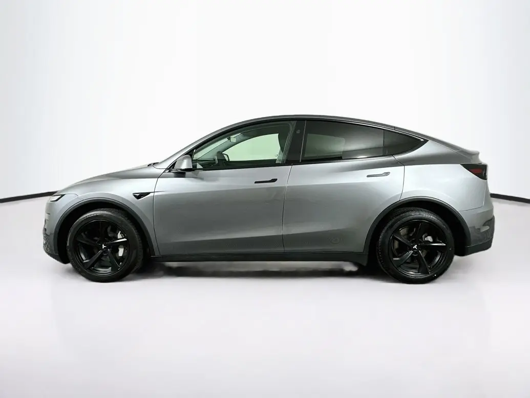 2026 Tesla Model Y Long Range Launch Series AWD photo 4