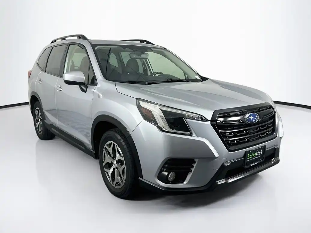 2022 Subaru Forester Premium's photo