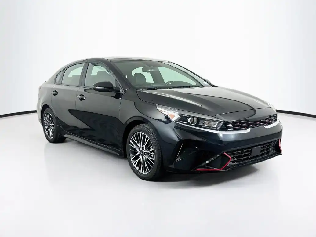 2023 Kia Forte GT-Line AT's photo