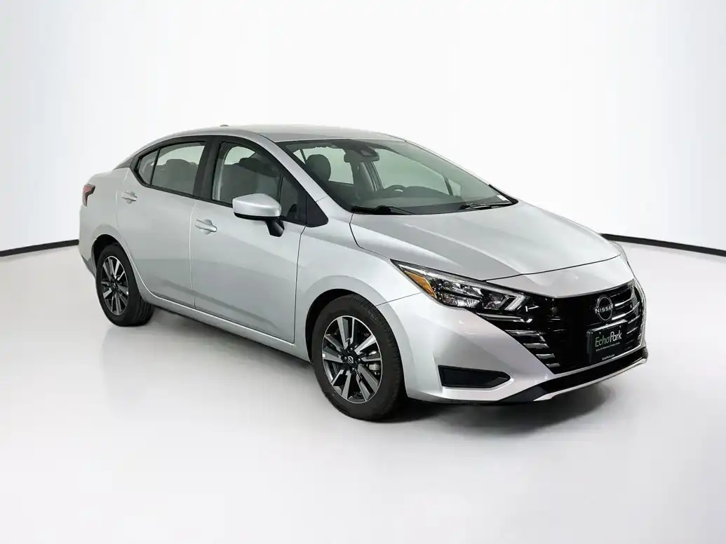 2025 Nissan Versa 1.6 SV CVT's photo