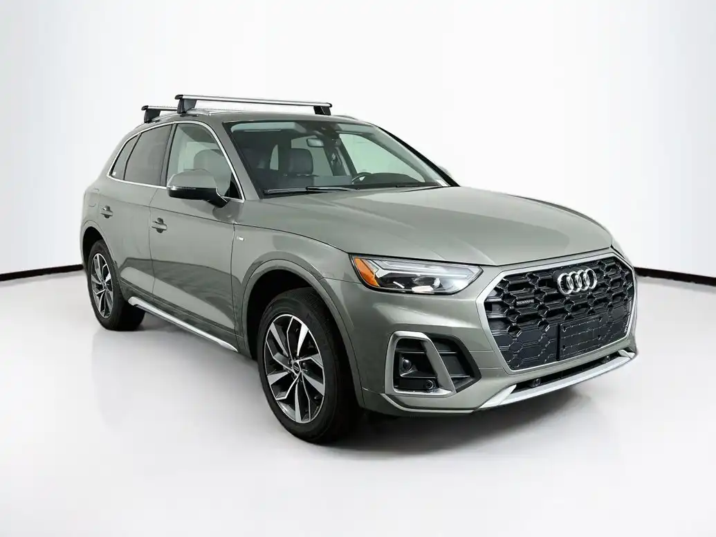2024 Audi Q5 45 Premium Plus's photo