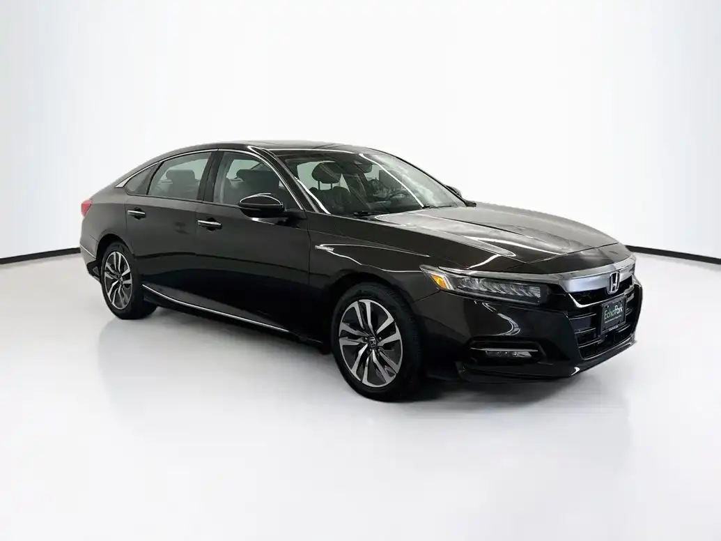 2018 Honda Accord Hybrid Touring's photo