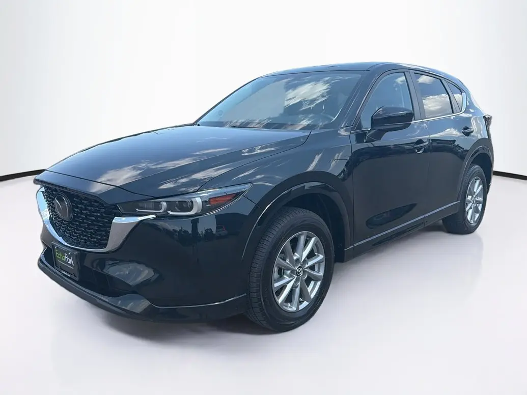2025 Mazda CX-5 S Preferred package Auto AWD photo 3