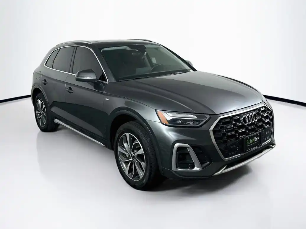 2022 Audi Q5 45 Premium's photo