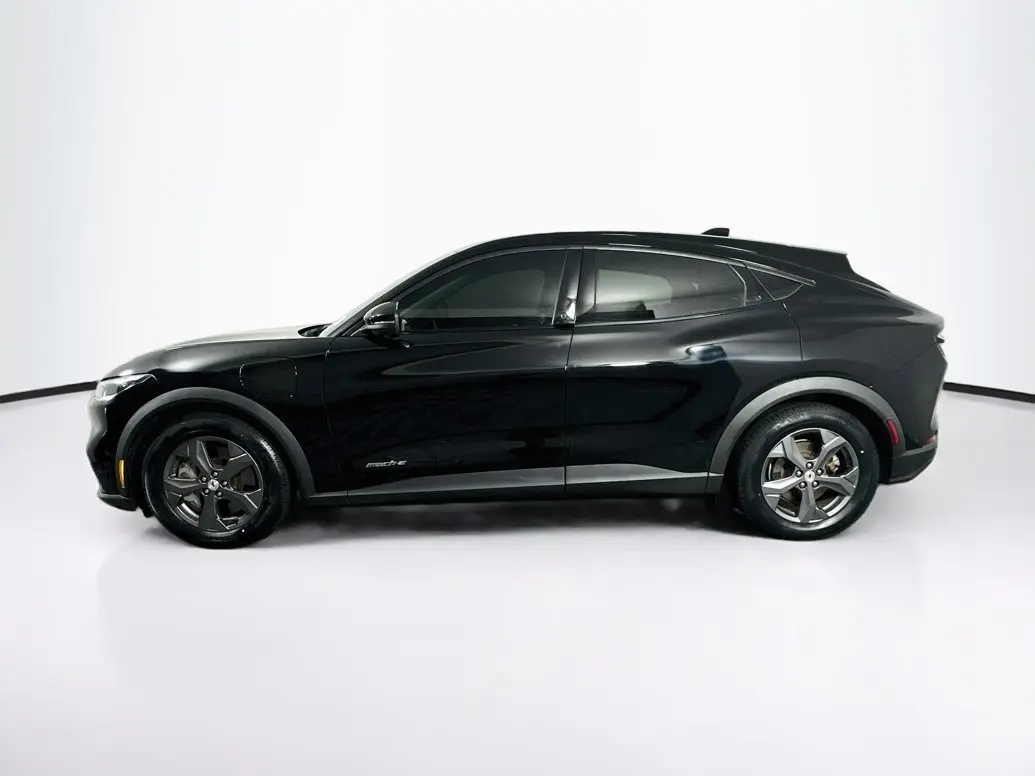 2023 Ford Mustang-Mach-e Select photo 4