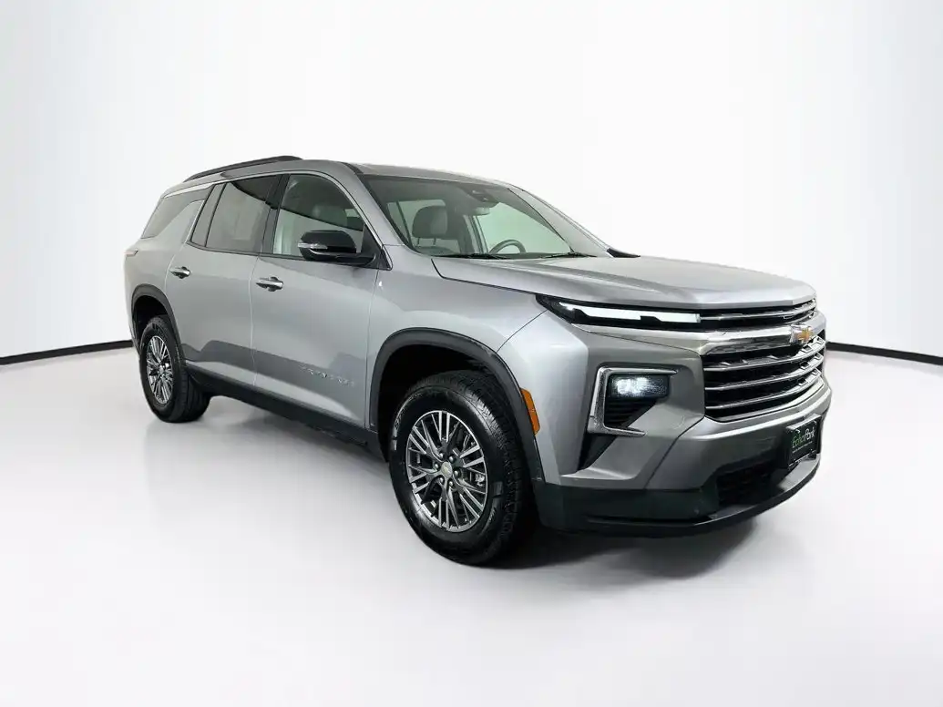 2025 Chevrolet Traverse LT FWD's photo