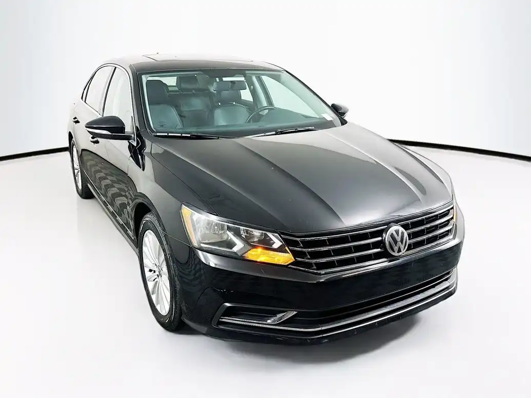 2016 Volkswagen Passat 1.8T SE w/ Techonology Auto PZEV's photo