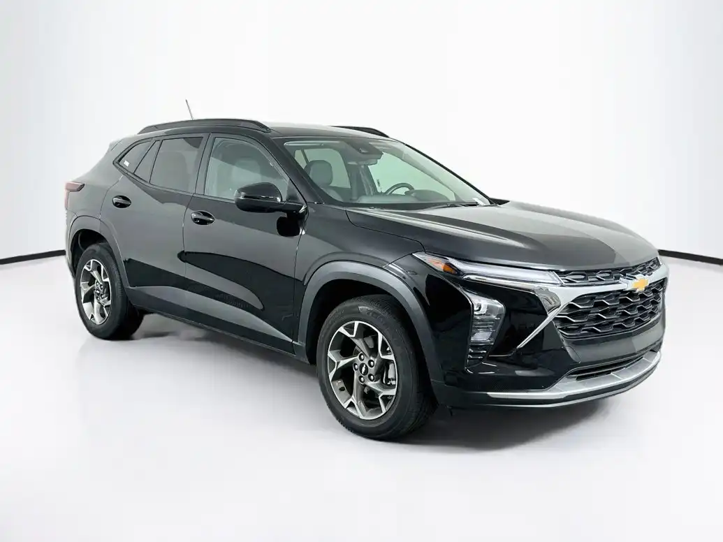 2025 Chevrolet Trax LT's photo