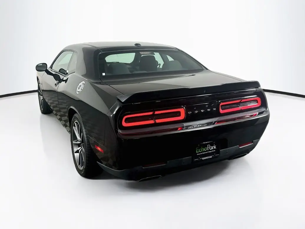 2023 Dodge Challenger R/T photo 5