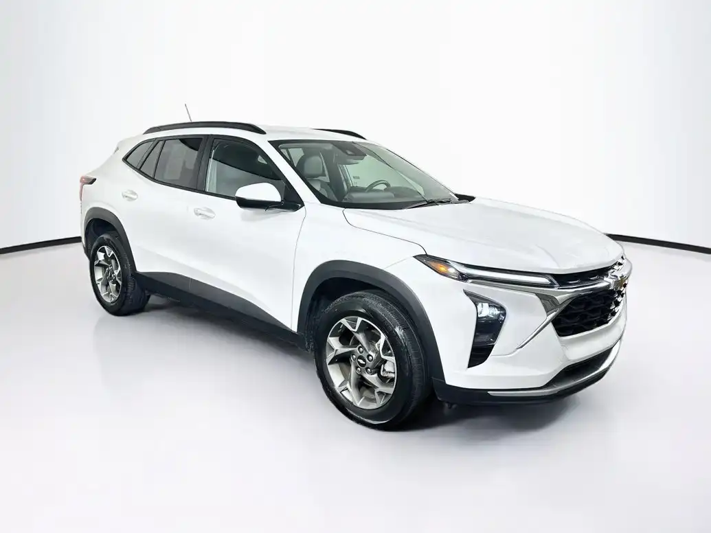 2025 Chevrolet Trax LT's photo