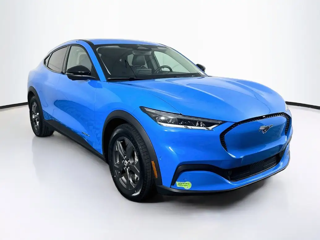 2023 Ford Mustang-Mach-e Select photo 1