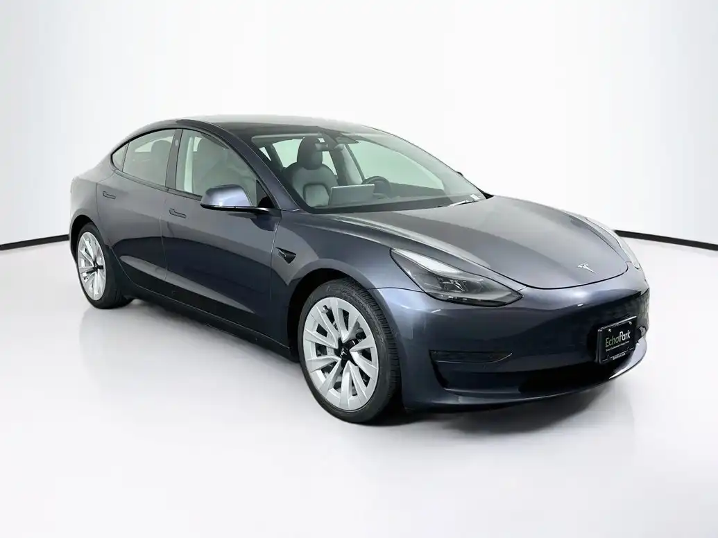 2022 Tesla Model 3 Long Range Dual Motor All-Wheel Drive's photo