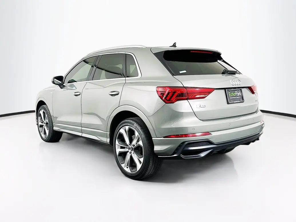 2021 Audi Q3 45 TFSI S Line Premium quattro photo 5