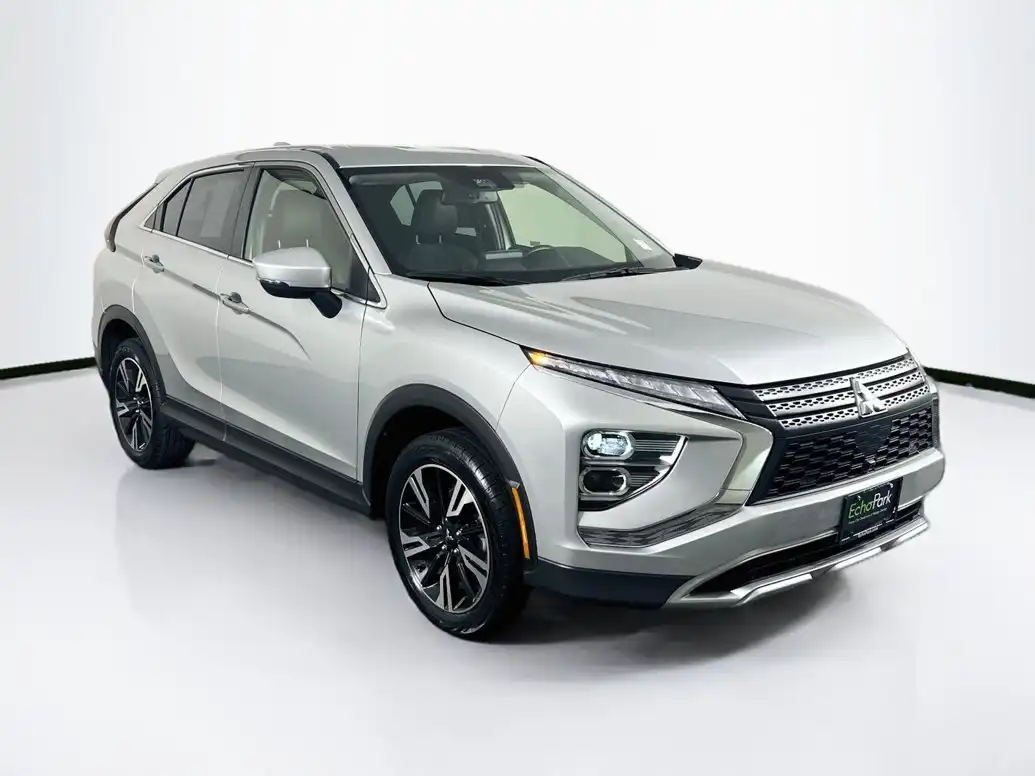 2024 Mitsubishi Eclipse Cross SE S-AWC's photo